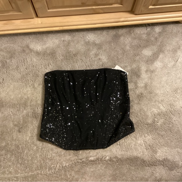 Corset - Picture 3 of 4